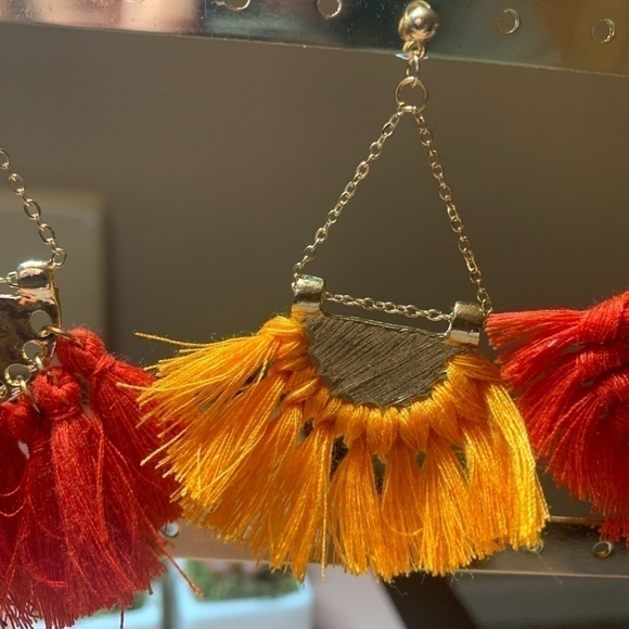 SALE💚 any 3 for $18 💚
 Bohemian Tassel Gold Fan Dangle Earrings - Picture 3 of 4